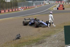 一级方程式赛车:洛根·萨金特在日本大奖赛的第一次练习中与亚历克斯·阿尔本的“被诅咒的”威廉姆斯发生了非常严重的事故