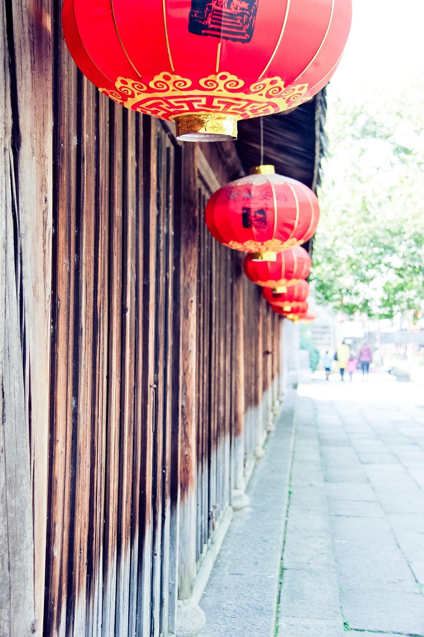 抗击疫情过程中的那些感人的瞬间（抗击疫情过程中的那些感人的瞬间作文）