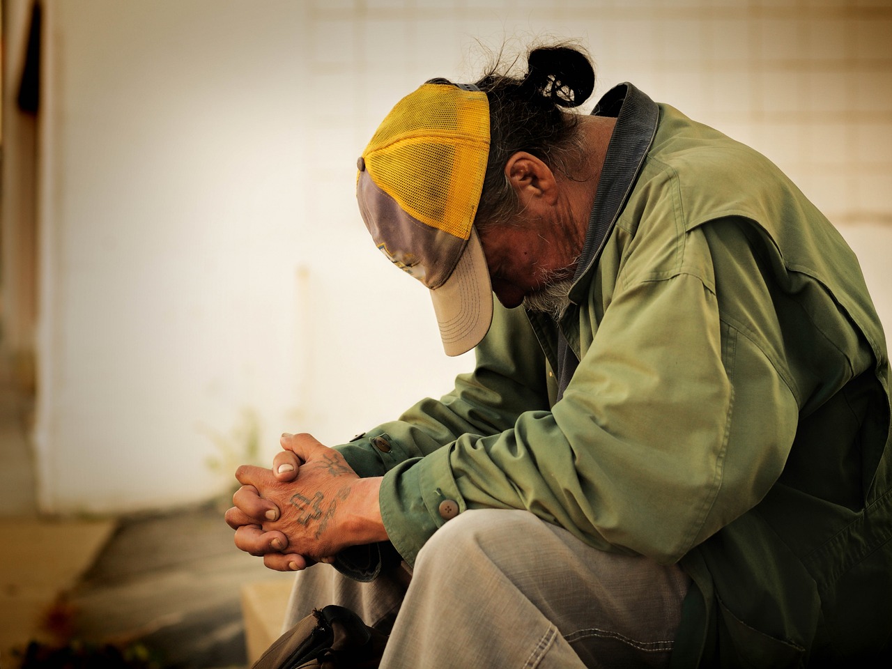 疫情解封各地老人过世（疫情解封各地老人过世怎么办）